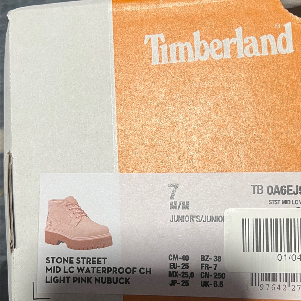 Timberland Women's Blush Nubuck Lace-Up Ankle Boots - Picture 7 of 7